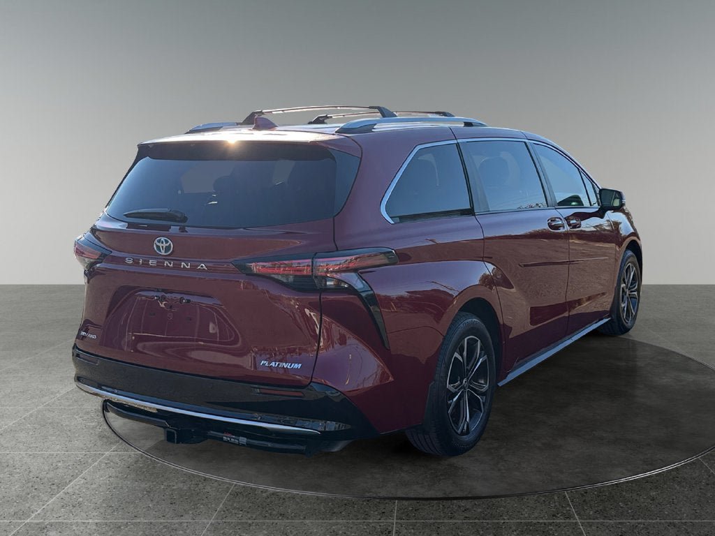 Used 2025 Toyota Sienna Platinum AWD/4WD image 10