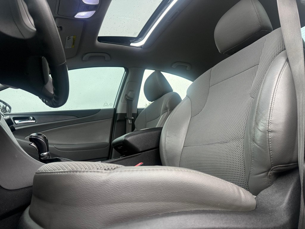 Used 2013 Hyundai Sonata SE w/ Navigation & Sunroof Pkg FWD image 15