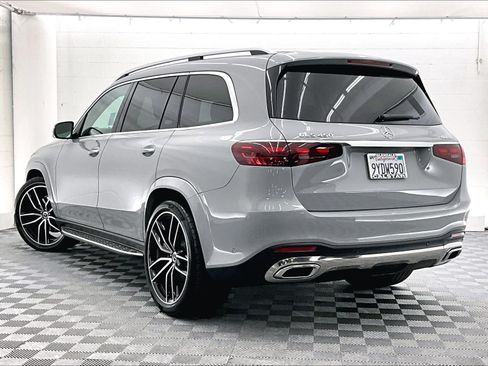 Used 2026 Mercedes-Benz GLS 450 4MATIC image 10