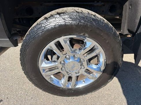 Used 2019 Chevrolet Silverado 2500 High Country w/ Duramax Plus Package image 31