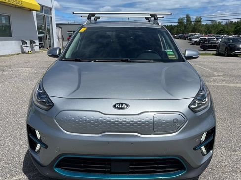 Used 2019 Kia Niro EX Premium w/ Cold Weather Package 2.0 FWD image 2