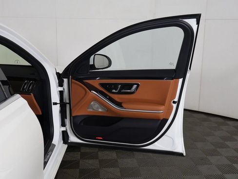 Used 2023 Mercedes-Benz S 500 4MATIC image 26