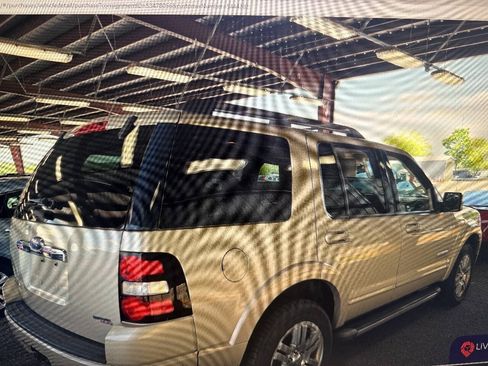Used 2007 Ford Explorer Limited AWD/4WD image 2