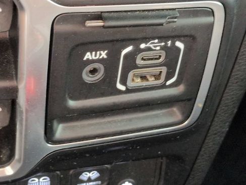 Used 2020 Jeep Gladiator Rubicon AWD/4WD image 20