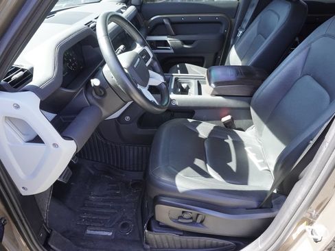 Used 2023 Land Rover Defender 110 S AWD/4WD image 19