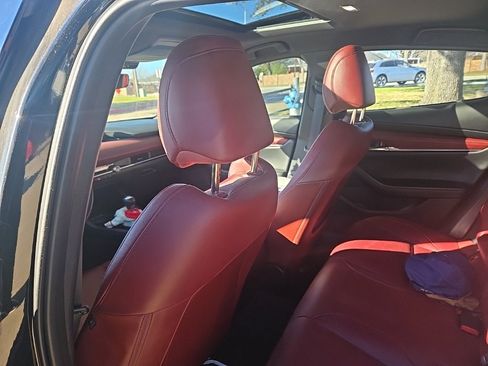 Used 2022 MAZDA MAZDA3 s image 12