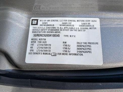 Used 2005 HUMMER H2 w/ Preferred Equipment Group AWD/4WD image 23