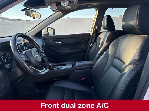 Used 2023 Nissan Rogue SV w/ SV Premium B Package image 11