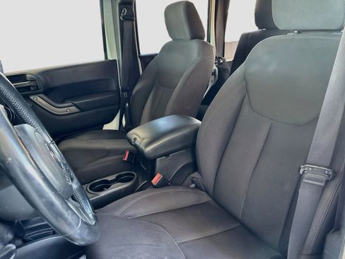 Used 2014 Jeep Wrangler Unlimited Sport w/ Quick Order Package 24S AWD/4WD image 12