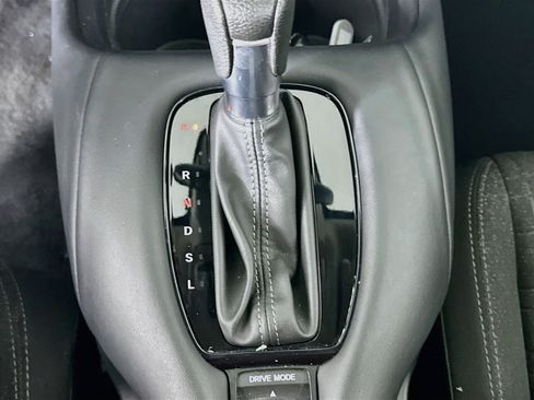 Used 2025 Honda HR-V LX image 23
