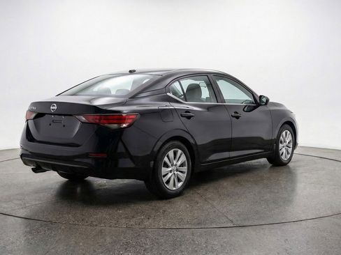 Used 2025 Nissan Sentra S FWD image 9