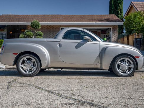 Used 2005 Chevrolet SSR image 19
