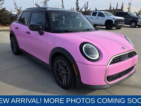 Used 2025 MINI Cooper 4-Door Hardtop image 7