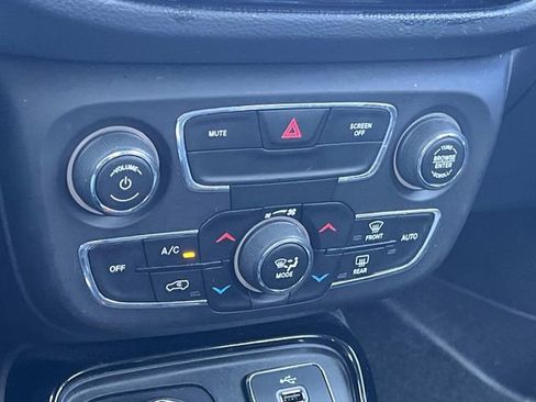 Used 2018 Jeep Compass Limited AWD/4WD image 23