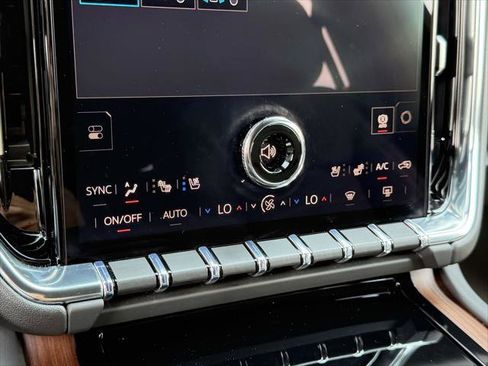 Used 2026 GMC Yukon XL Denali w/ Sun & Power Step Package AWD/4WD image 34