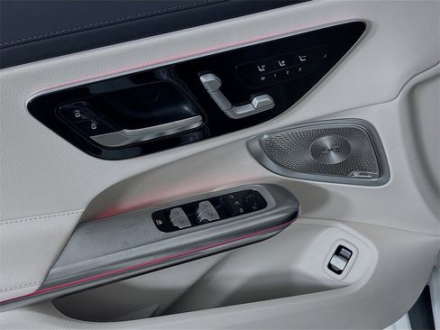 New 2026 Mercedes-Benz CLE 450 4MATIC Cabriolet image 18