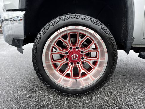 Used 2020 Chevrolet Silverado 2500 LTZ w/ LTZ Premium Package image 12