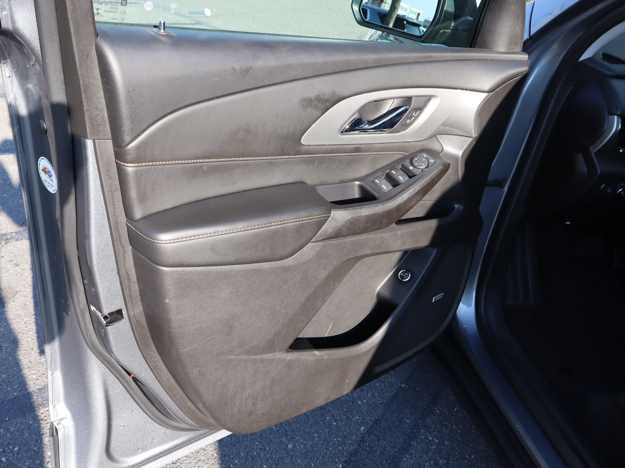 Used 2021 Chevrolet Traverse RS FWD image 15