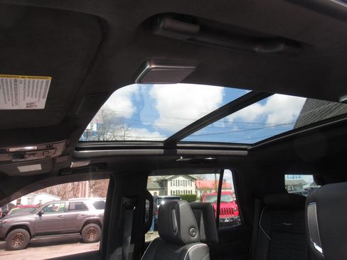 Used 2024 Cadillac Escalade Sport Platinum w/ LPO, Floor Liner Package image 34