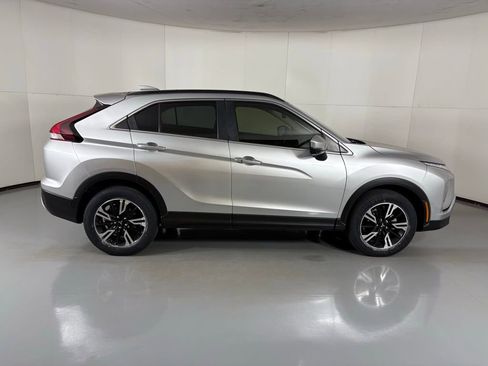 Used 2023 Mitsubishi Eclipse Cross SE image 11