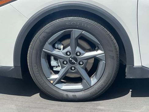 Used 2025 Kia K4 image 34