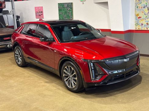 Used 2026 Cadillac Lyriq Sport RWD image 30