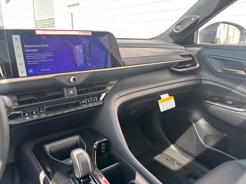 New 2026 Toyota Crown Signia Limited image 16