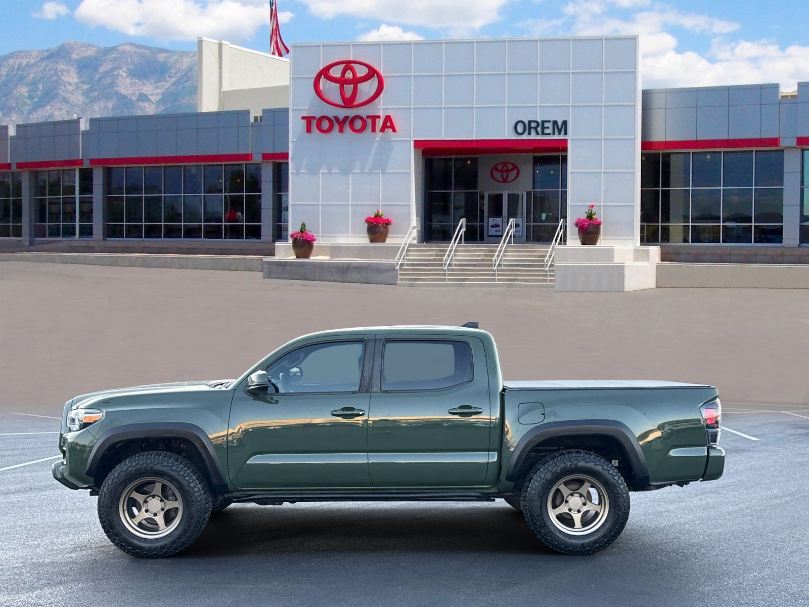 Used 2021 Toyota Tacoma TRD Off-Road w/ Technology Package AWD/4WD image 6
