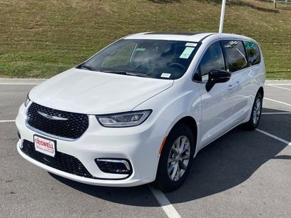 New 2026 Chrysler Pacifica Limited