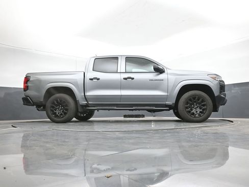 Used 2025 Chevrolet Colorado W/T w/ WT Custom Package image 38