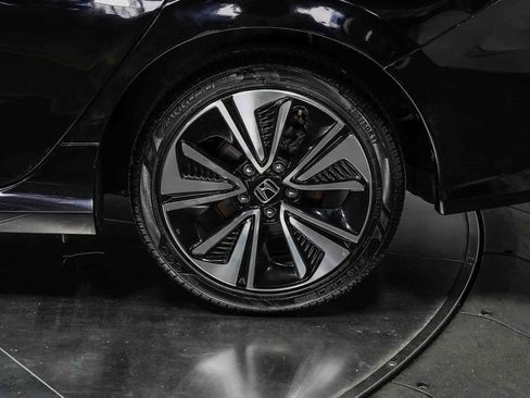 Used 2018 Honda Civic EX-T image 10