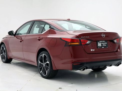 Used 2025 Nissan Altima 2.5 SR AWD/4WD image 7