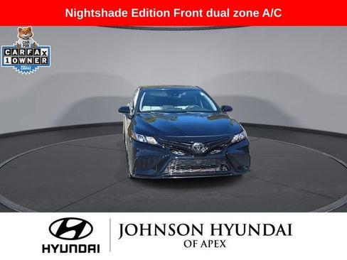 Used 2023 Toyota Camry SE image 2