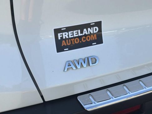 Used 2023 INFINITI QX60 Sensory w/ Cargo Package AWD/4WD image 13