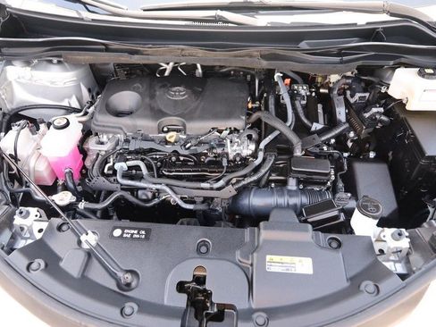 Used 2024 Toyota Sienna LE FWD image 27