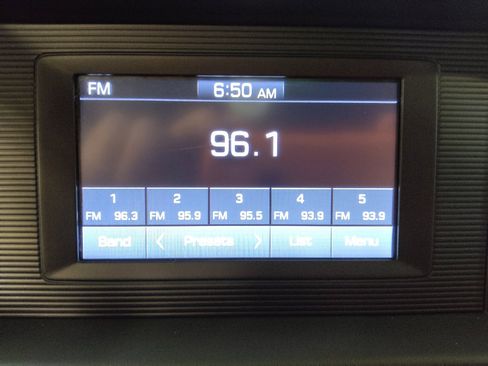 Used 2019 Hyundai Elantra SE image 25