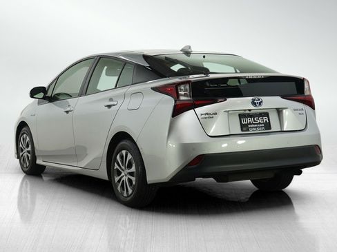Used 2020 Toyota Prius XLE w/ Advanced Technology Package image 3