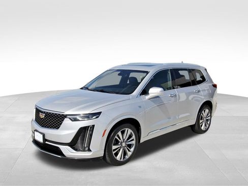 Used 2020 Cadillac XT6 Premium Luxury image 2