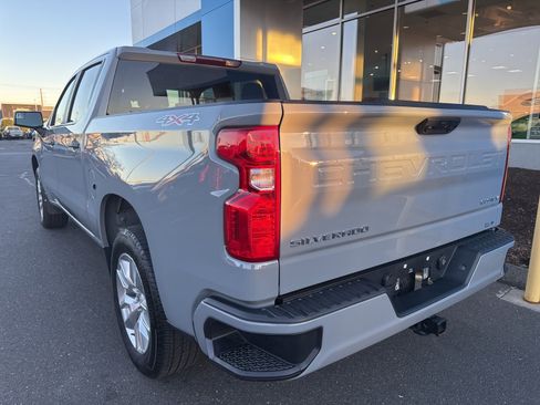 Used 2024 Chevrolet Silverado 1500 Custom image 8