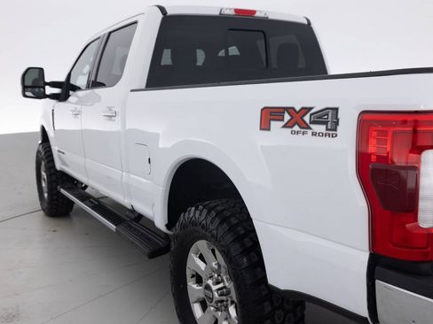 Used 2019 Ford F250 Lariat w/ Lariat Ultimate Package AWD/4WD image 13