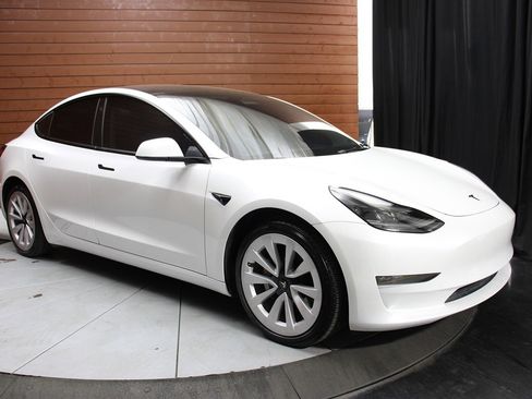 Used 2023 Tesla Model 3 Long Range image 9
