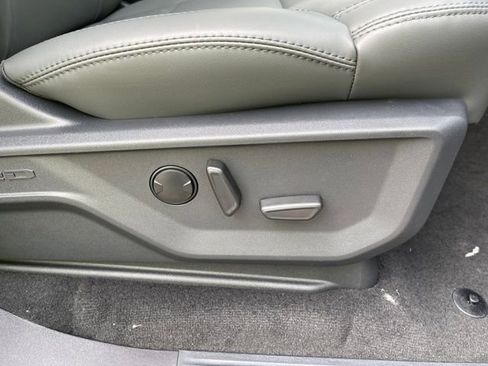 New 2026 Ford Expedition Active image 37