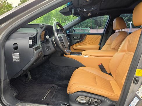 Used 2022 Lexus LS 500 AWD w/ Interior Upgrade Package image 10
