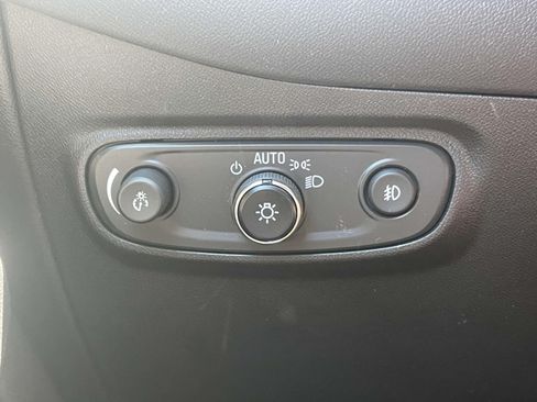 Used 2024 Chevrolet Equinox Premier AWD/4WD image 20