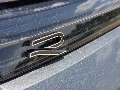 Used 2025 Volkswagen Tiguan SE R-Line AWD/4WD image 9