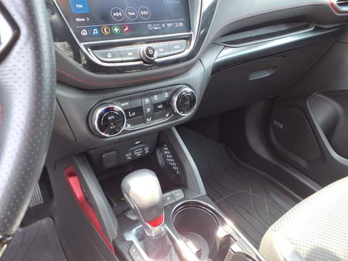 Used 2021 Chevrolet TrailBlazer RS w/ Technology Package AWD/4WD image 9
