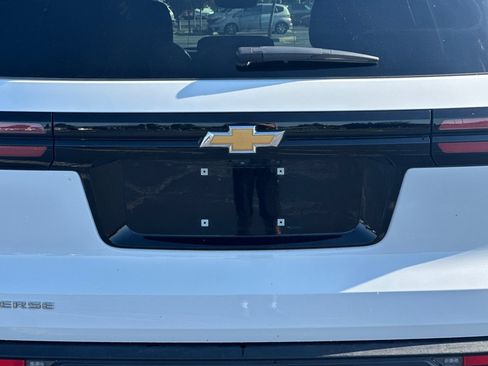 Used 2026 Chevrolet Traverse LT w/ Driver Confidence Package FWD image 48