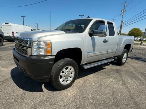 Used 2013 Chevrolet Silverado 2500 LT w/ Convenience Package AWD/4WD image 4
