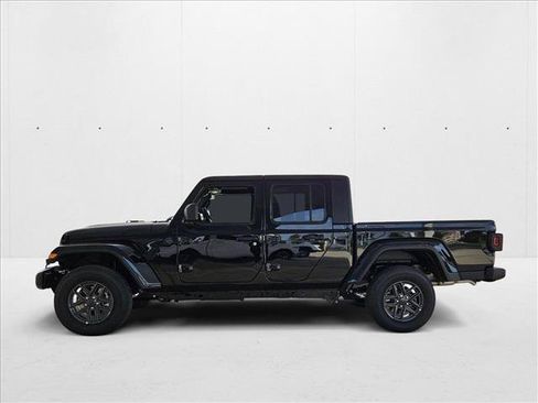 New 2025 Jeep Gladiator Sport image 5