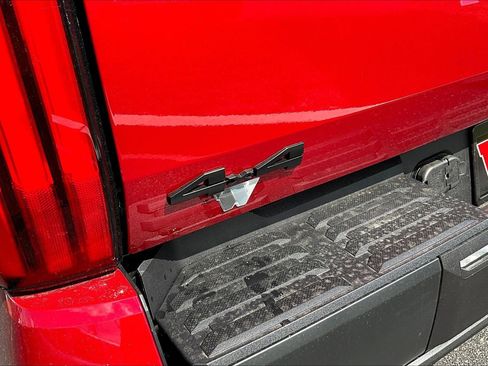 New 2026 Toyota Tundra Limited AWD/4WD image 14